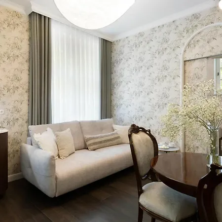 Szwarc Apartment *